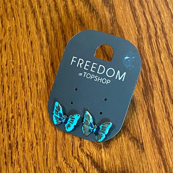 TopShop Earring Capsule | Free Jewelry Bag - Picture 4 of 4